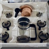 K38. Bodum French press set.